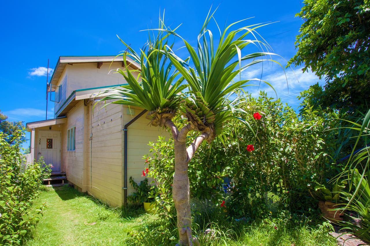 Kariyushi Condominium Resort Motobu The Beach Garden House Екстер'єр фото